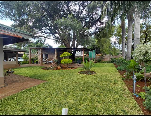 4 BEDROOM FREESTANDING FOR SALE IN MOKOPANE CENTRAL